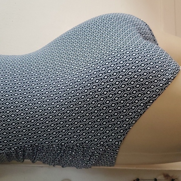 NWT DKNY Black and White swim 4-Way Stretch Fabric Size L - Picture 6 of 9